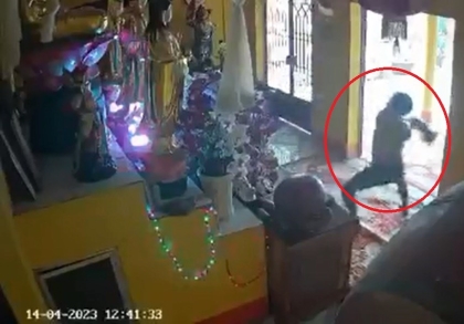 Người đàn ông đập phá tượng Phật, đốt chùa ở Long An